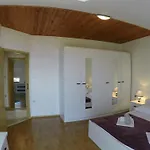 Apartment Tomic *