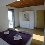 Apartment Tomic Dugi Rat