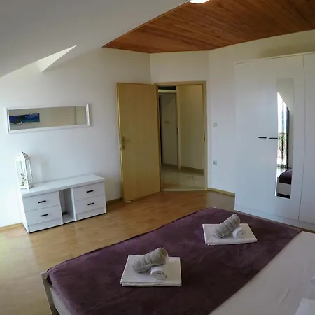 Apartment Tomic Dugi Rat