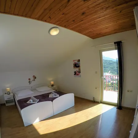 Tomic Apartment