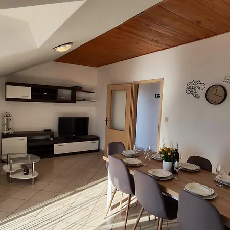 Apartment Tomic