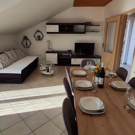 Apartment Tomic