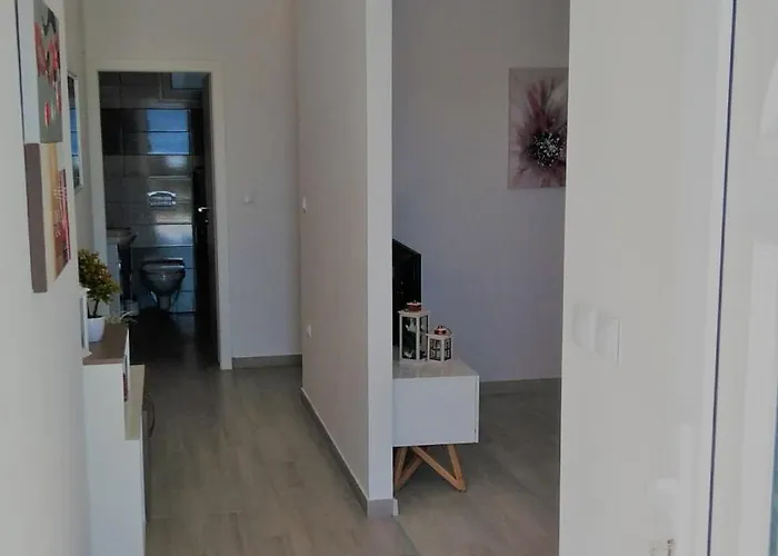 Tomic Apartment *