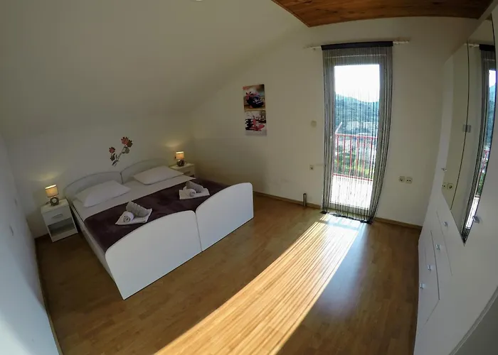 Apartment Tomic
